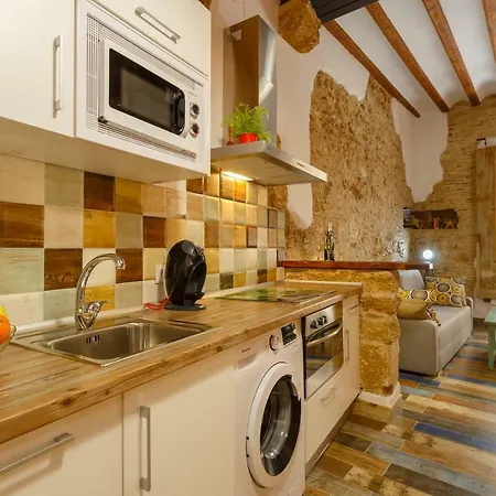 Noah House Center - Historic Center كاديز