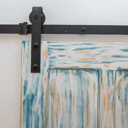 Noah House Center - Historic Center *