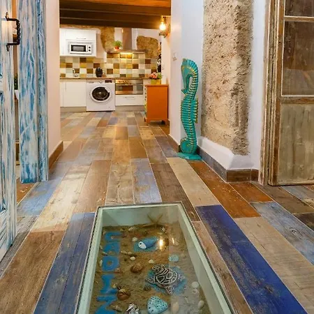 Noah House Center - Historic Center