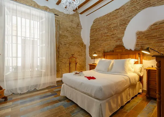 Noah House Center - Historic Center * Cádiz