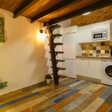 Noah House Center - Historic Center Apartment *