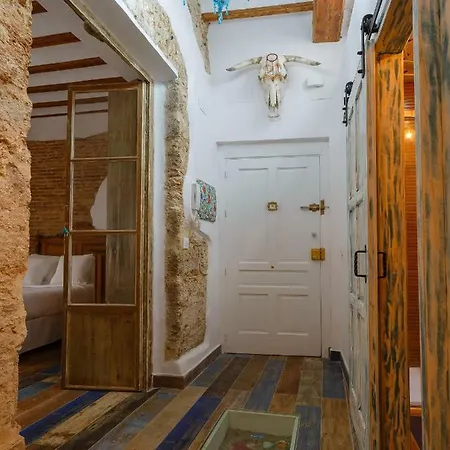 Noah House Center - Historic Center *