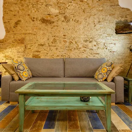 Noah House Center - Historic Center Apartment