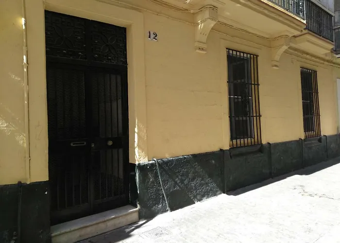 Noah House Center - Historic Center *