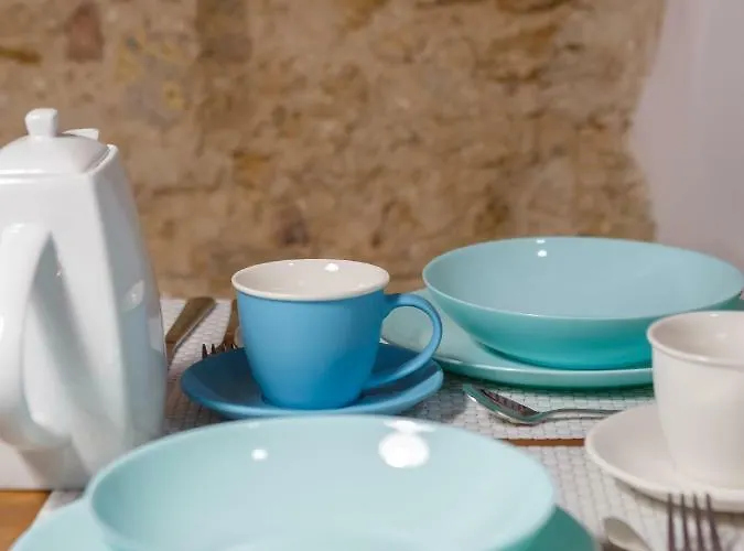 Noah House Center - Historic Center *