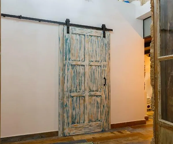 Noah House Center - Historic Center Appartement *