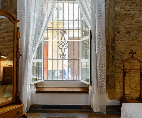 Noah House Center - Historic Center Διαμέρισμα *