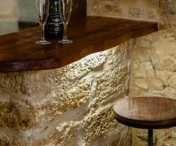 Noah House Center - Historic Center