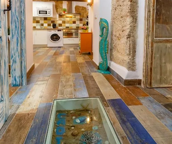 Noah House Center - Historic Center